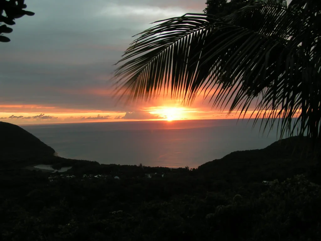 Coucher de soleil sur Grande Anse Deshaies en Guadeloupe (4)