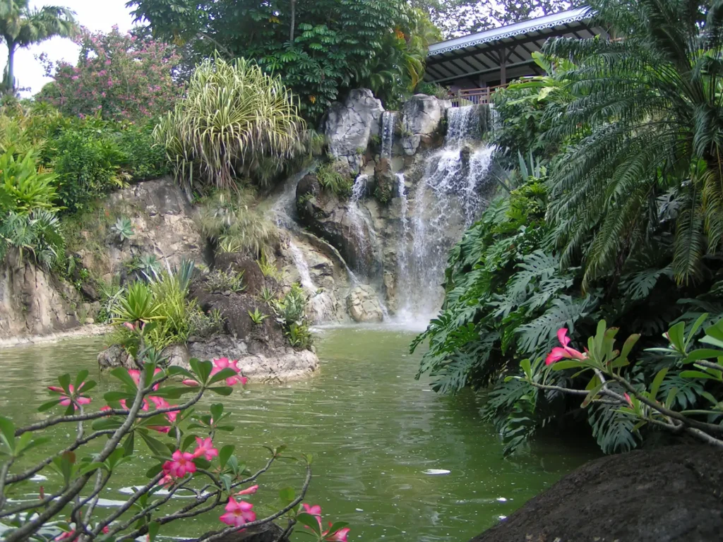 Cascade du Jardin Botanique de Deshaies