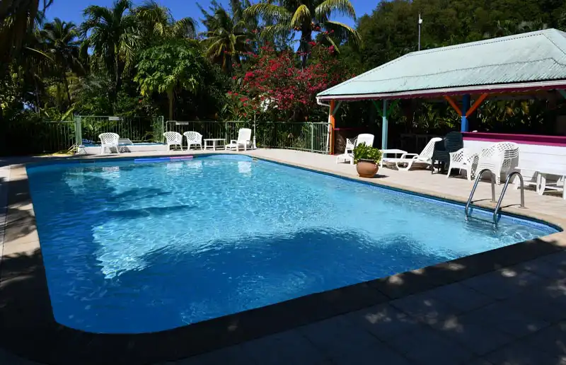 La piscine à Fleurs des iles à Deshaies Guadeloupe