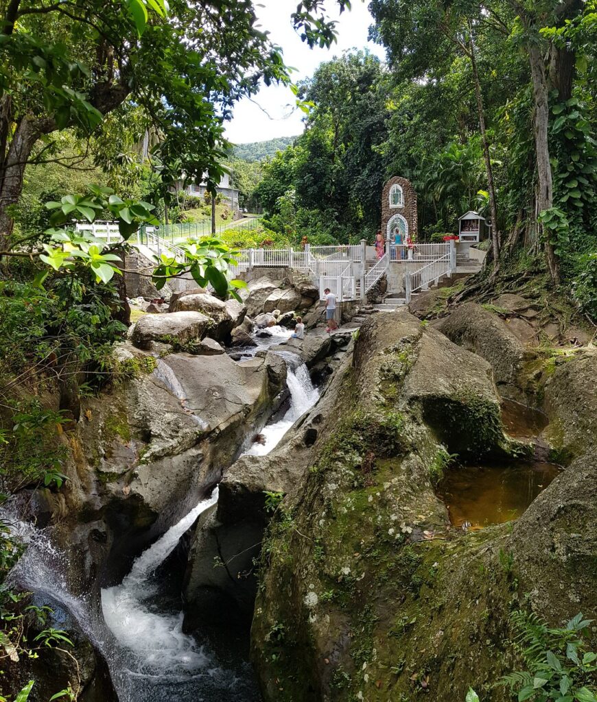 Notre Dame des Larmes à Pointe-Noire Guadeloupe