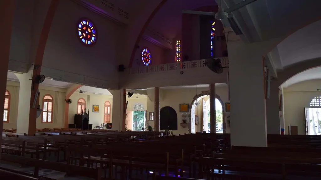 Les vitraux de l'Eglise paroissiale de Sainte-Anne Guadeloupe