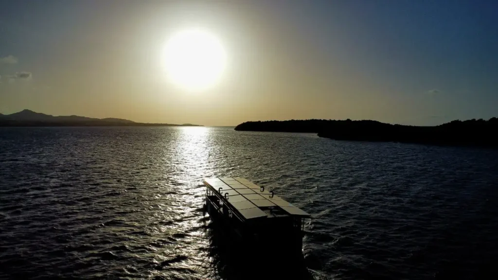Coucher de soleil au grand-cul-de-sac marin avec Will Evasion à Sainte-Rose Guadeloupe