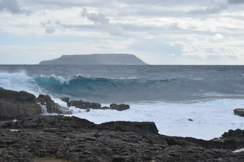 Vue sur la Désirade depuis la Pointe des Chateaux Saint-François Voyage France Guadeloupe
