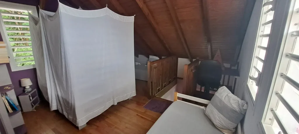 La chambre à l'étage à la Villa Secret Garden Pointe-Noire Guadeloupe