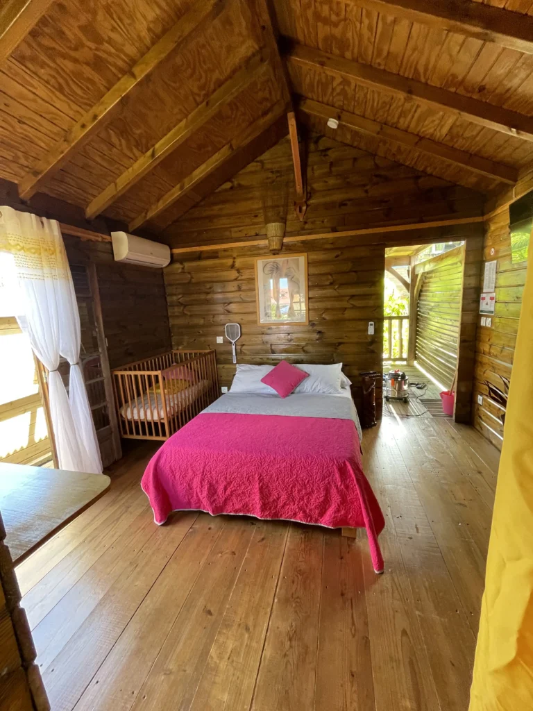 La chambre de Rose de Porcelaine - Gîtes du Cocon Sainte-Rose Guadeloupe