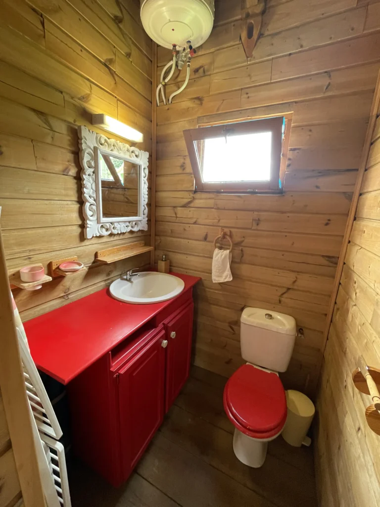 Salle d'eau du Gîte Flamboyant - Gîtes du Cocon à Sainte-Rose Guadeloupe