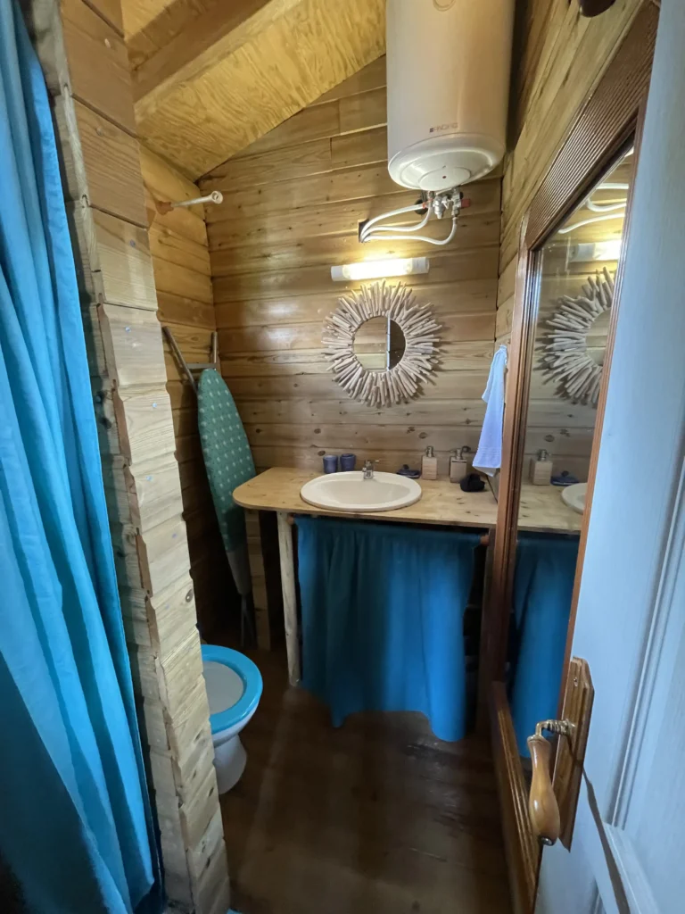 Salle d'eau du Gîte Marine - Gîtes du Cocon Sainte-Rose Guadeloupe