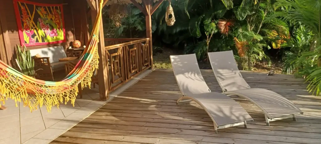 Solarium du Bungalow Gwo-Roch Acomat Bellevue Pointe-Noire Guadeloupe