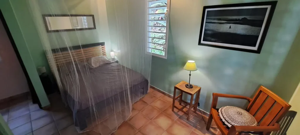 Troisième chambre du rez de jardin à la Villa Secret Garden Pointe-Noire Guadeloupe