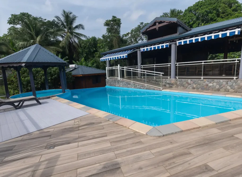 La piscine su Domaine du Berceau de Moïse Le Lamentin Guadeloupe