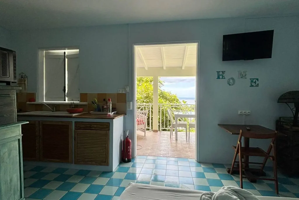 L'intérieur du Gîte Azur Habitation Pineau à Deshaies Guadeloupe