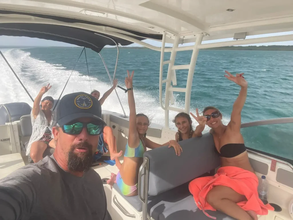 Bonne humeur à bord de l'Espérance en excursion Guadeloupe
