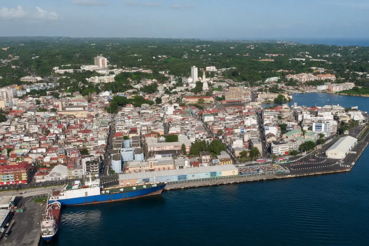Vue aérienne de la rade de Pointe-a-Pitre