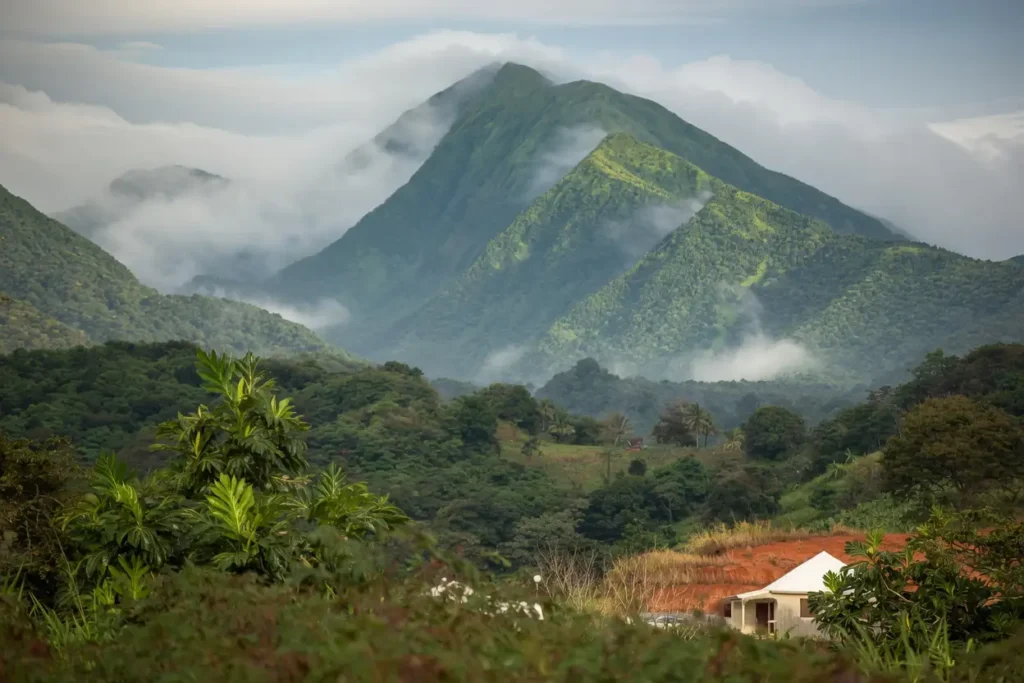 La Soufrière vue depuis Capesterre Belle Eau