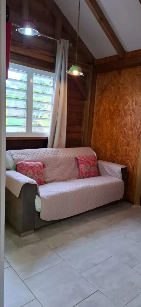Le coin salon au Gîte Meline à Fetay Jaune Baie-Mahault Guadeloupe