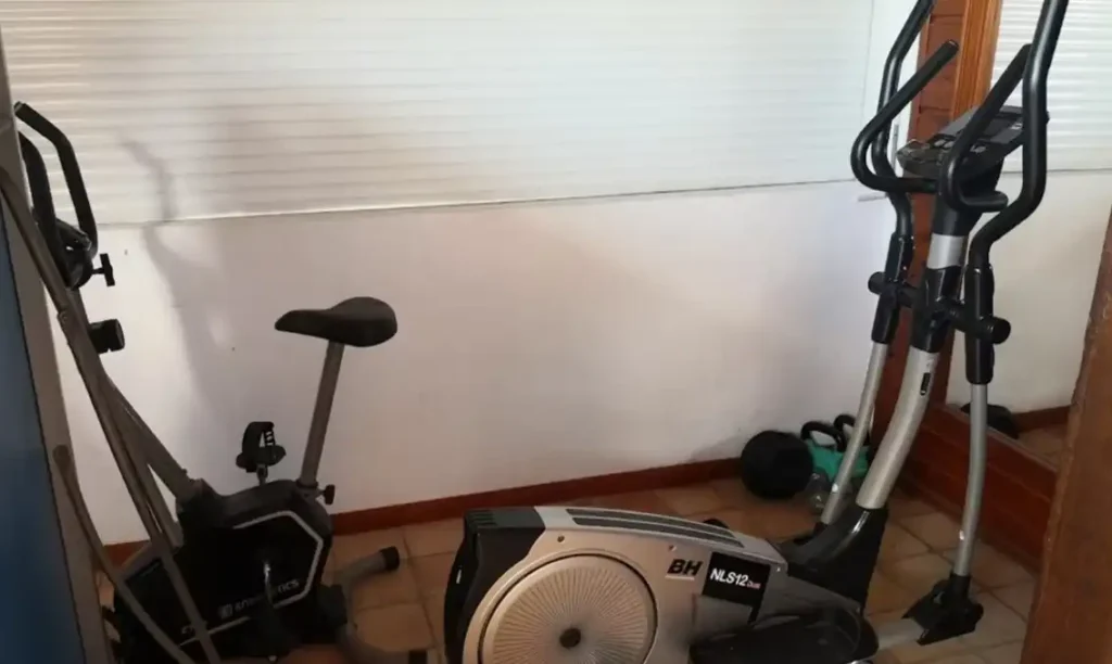 Vélo et rameur pour rester en forme Habitation Caféière Bouillante Guadeloupe