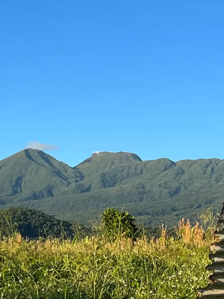 Vue sur le volcan de la Soufrière Habitation Tara Capesterre Belle-Eau Guadeloupe