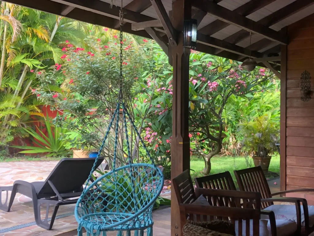 Espace détente et jardin tropical Caribbean Ashanti Lodge Trois Rivières Guadeloupe