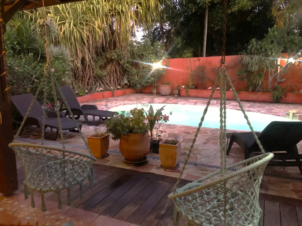 La piscine vue depuis la terrasse Caribbean Ashanti Lodge Trois Rivières Guadeloupe
