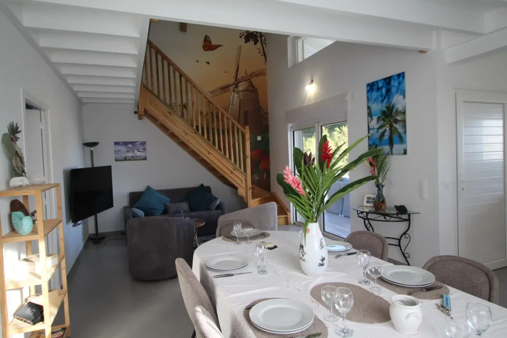 Le salon vu depuis le coin repas Villa Marie Galante Résidence Fleur de Café Deshaies Guadeloupe