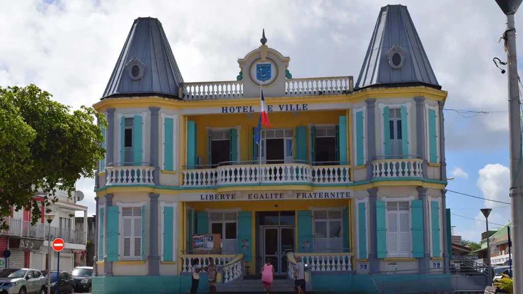 La mairie de Le Moule Guadeloupe (33)