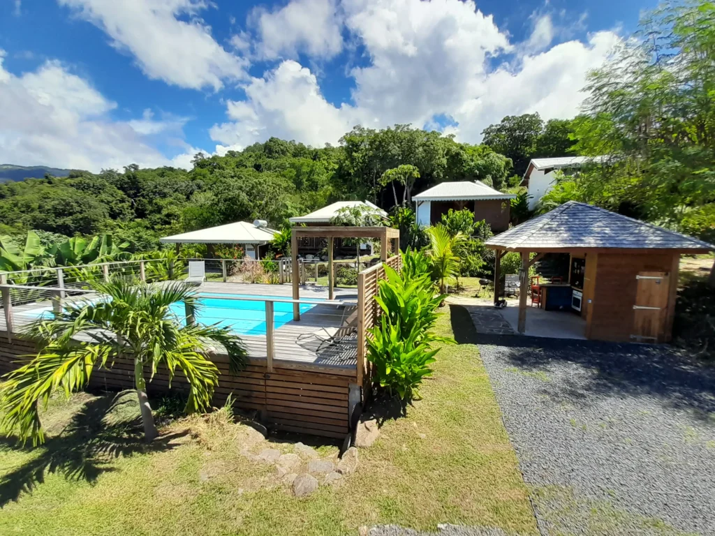 Les Gîtes Authentic Caraibe dans leur cocon de verdure à Vieux Habitants Guadeloupe (1)